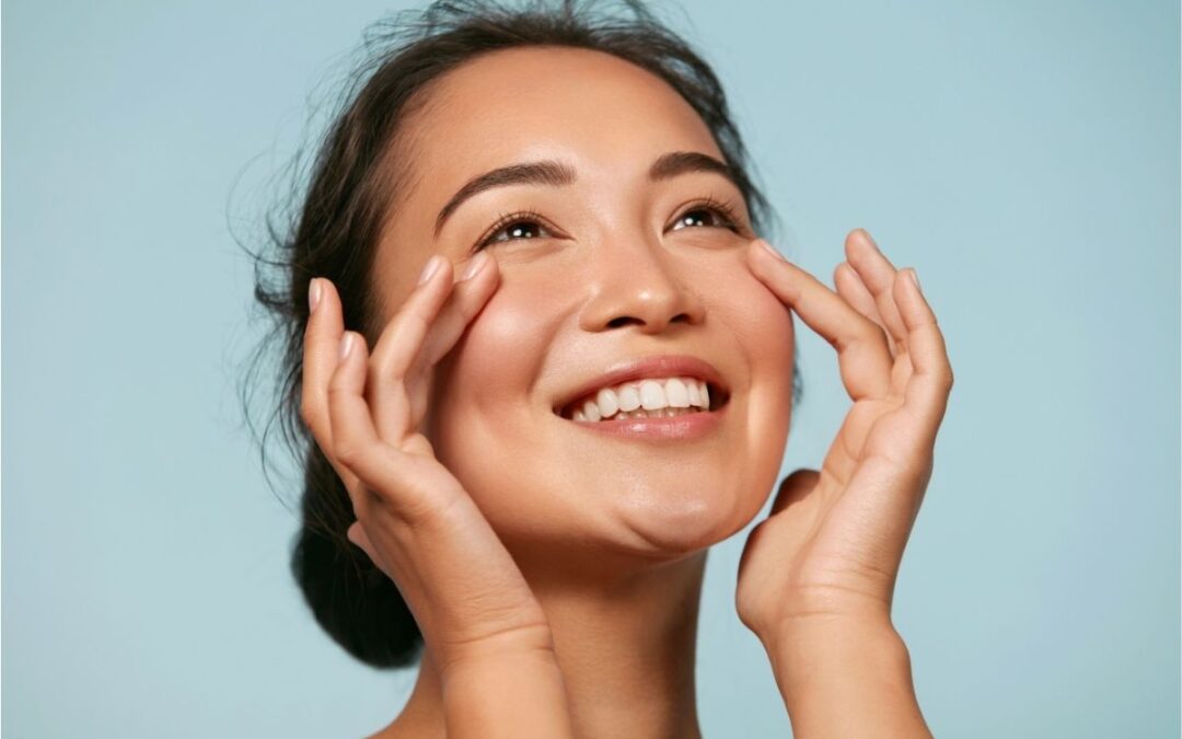 Tips Menjaga Hidrasi Kulit dari Dalam dan Luar