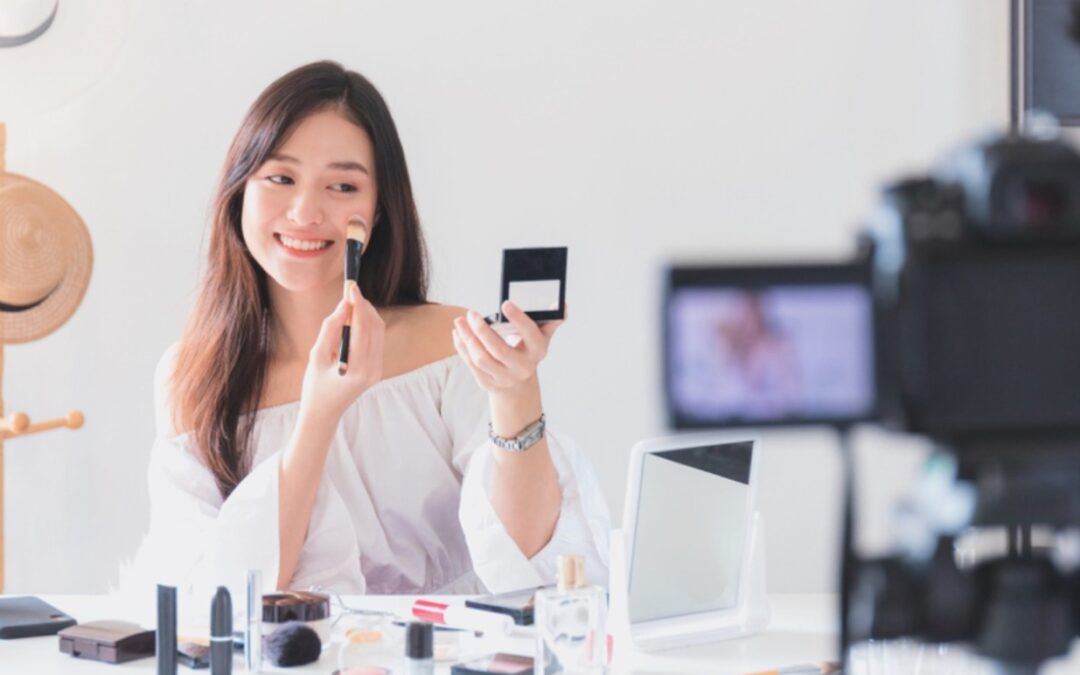 Apa Bedanya Skincare Realistis vs Skincare Ala Influencer?