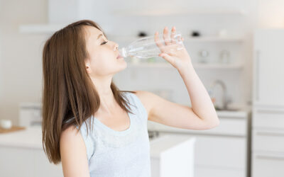 Apakah Minum Banyak Air Bisa Hilangkan Jerawat?