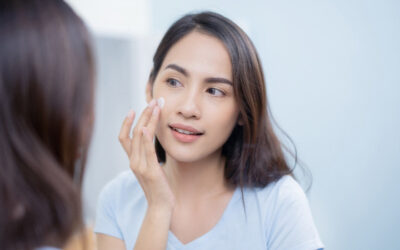 Panduan Membersihkan Wajah saat Traveling agar Kulit Tetap Sehat